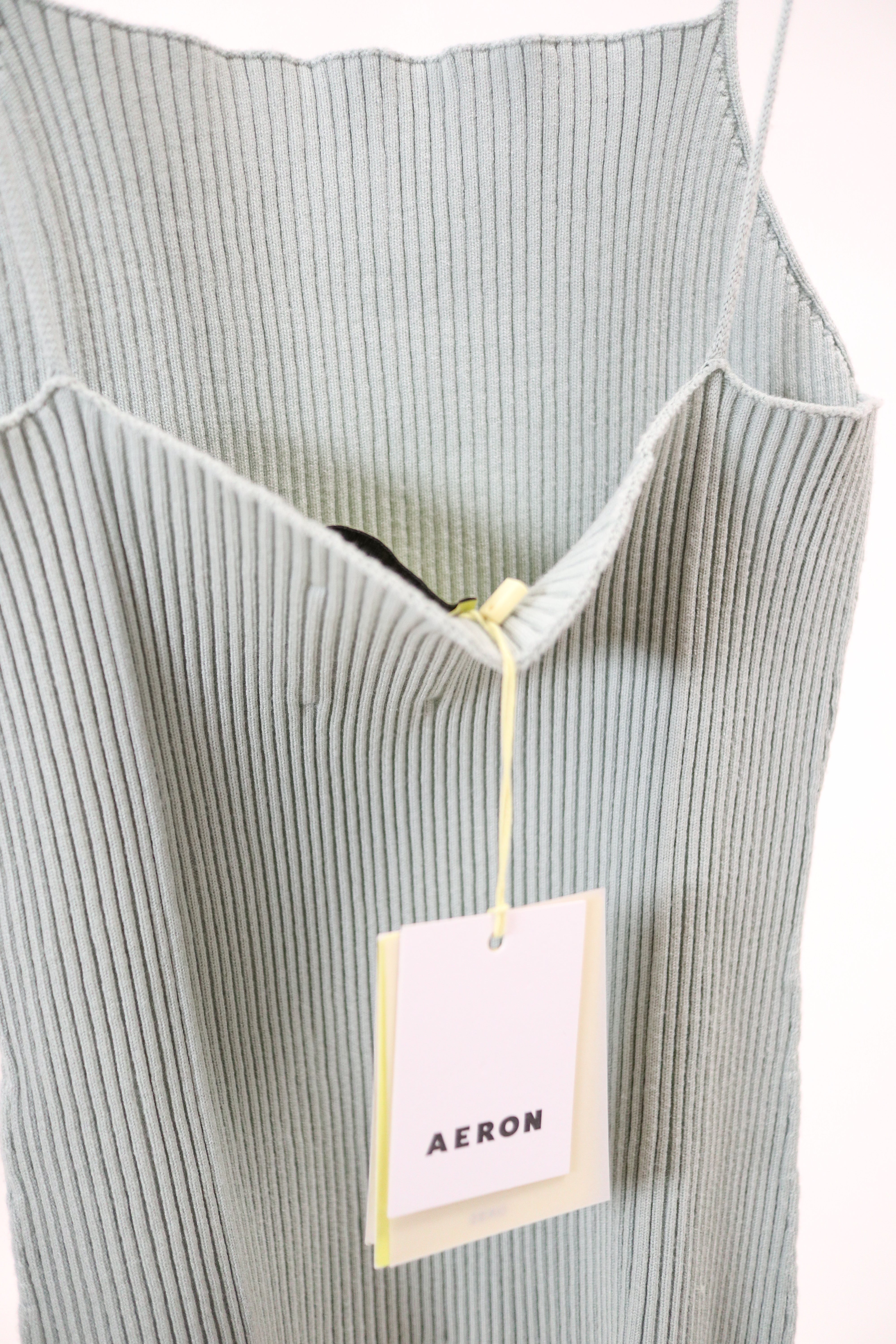 AERON Top