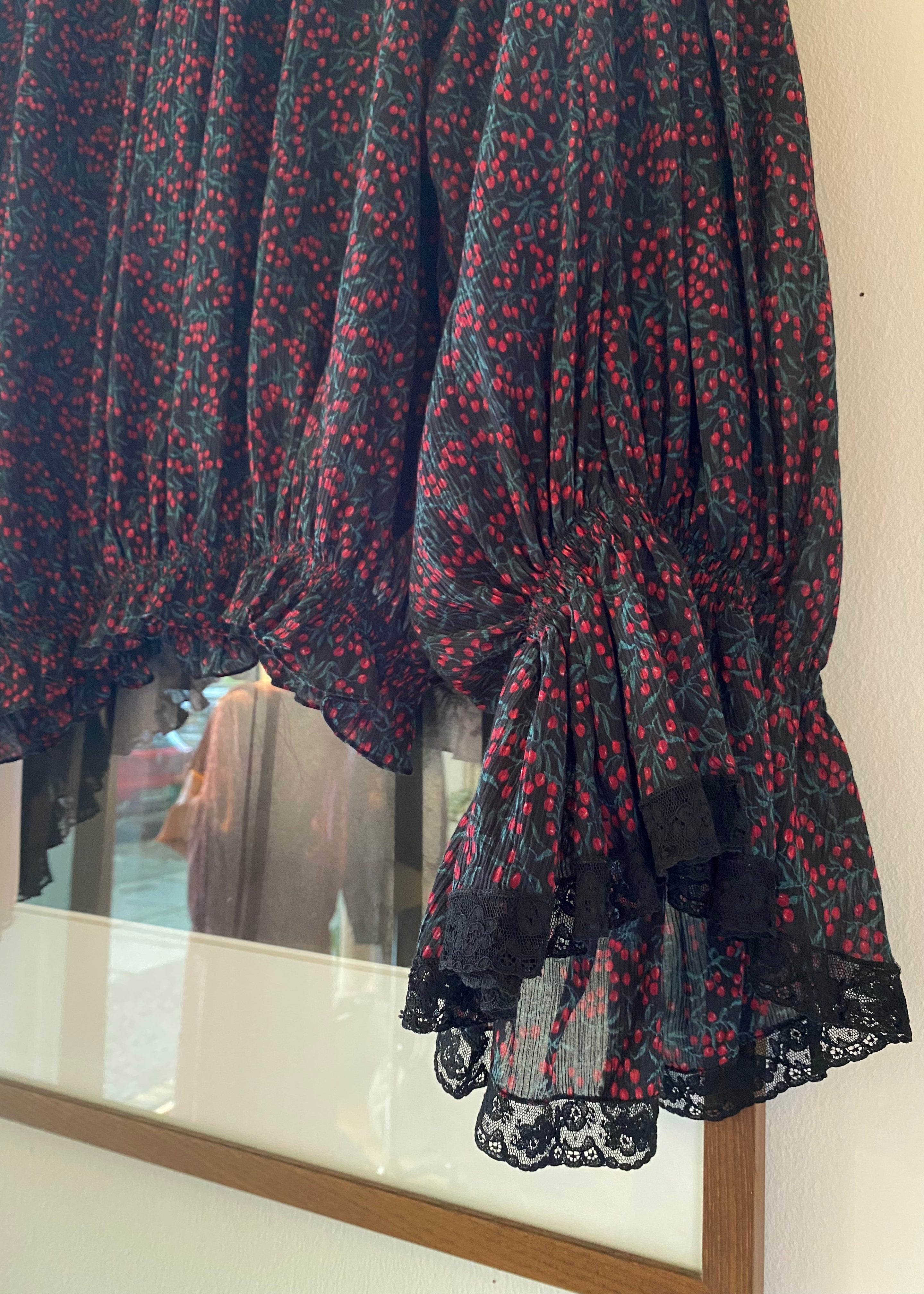 Chloé Crepe Rüschen Bluse, Gr.40 Second Hand – Dear Berlin