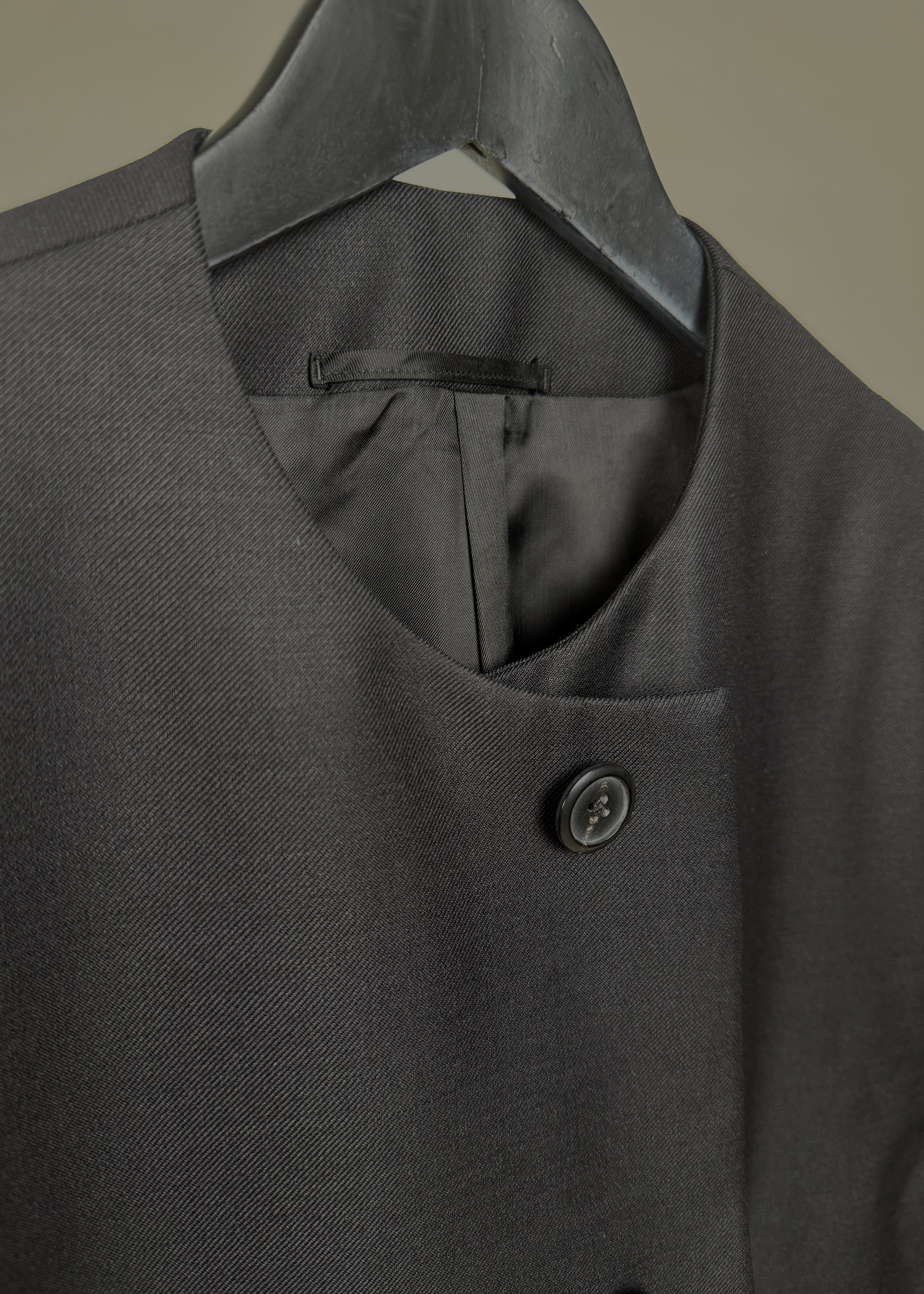 Prada Blazer mit Triangle -Logo - Schwarz Second Hand – Dear Berlin
