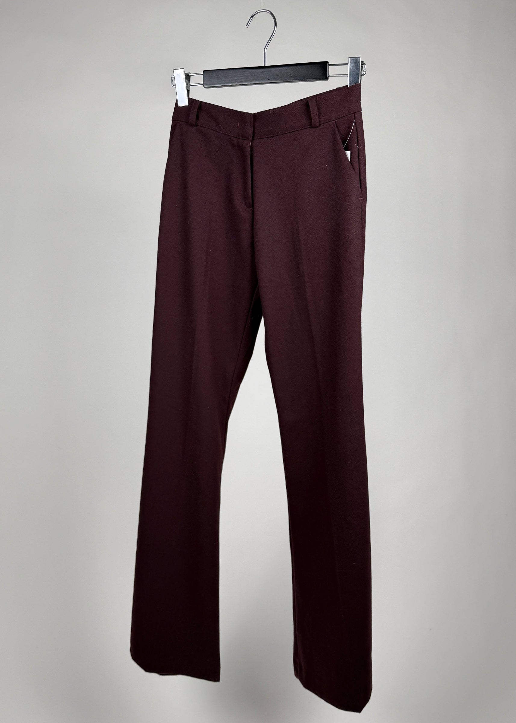The Frankie Shop Bootcut Hose, weinrot, Gr. S Second Hand – Dear Berlin