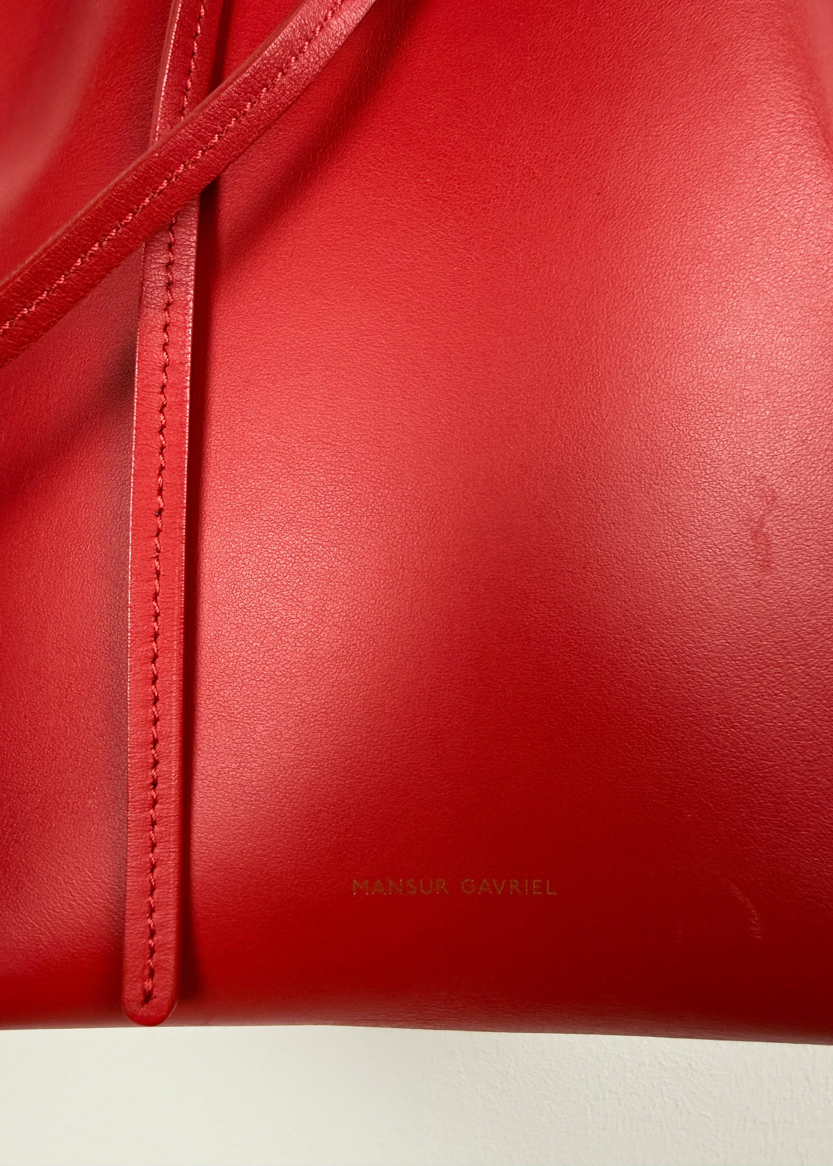 Mansur Gavriel Bucket Bag Medium in Flamma Second Hand – Dear Berlin