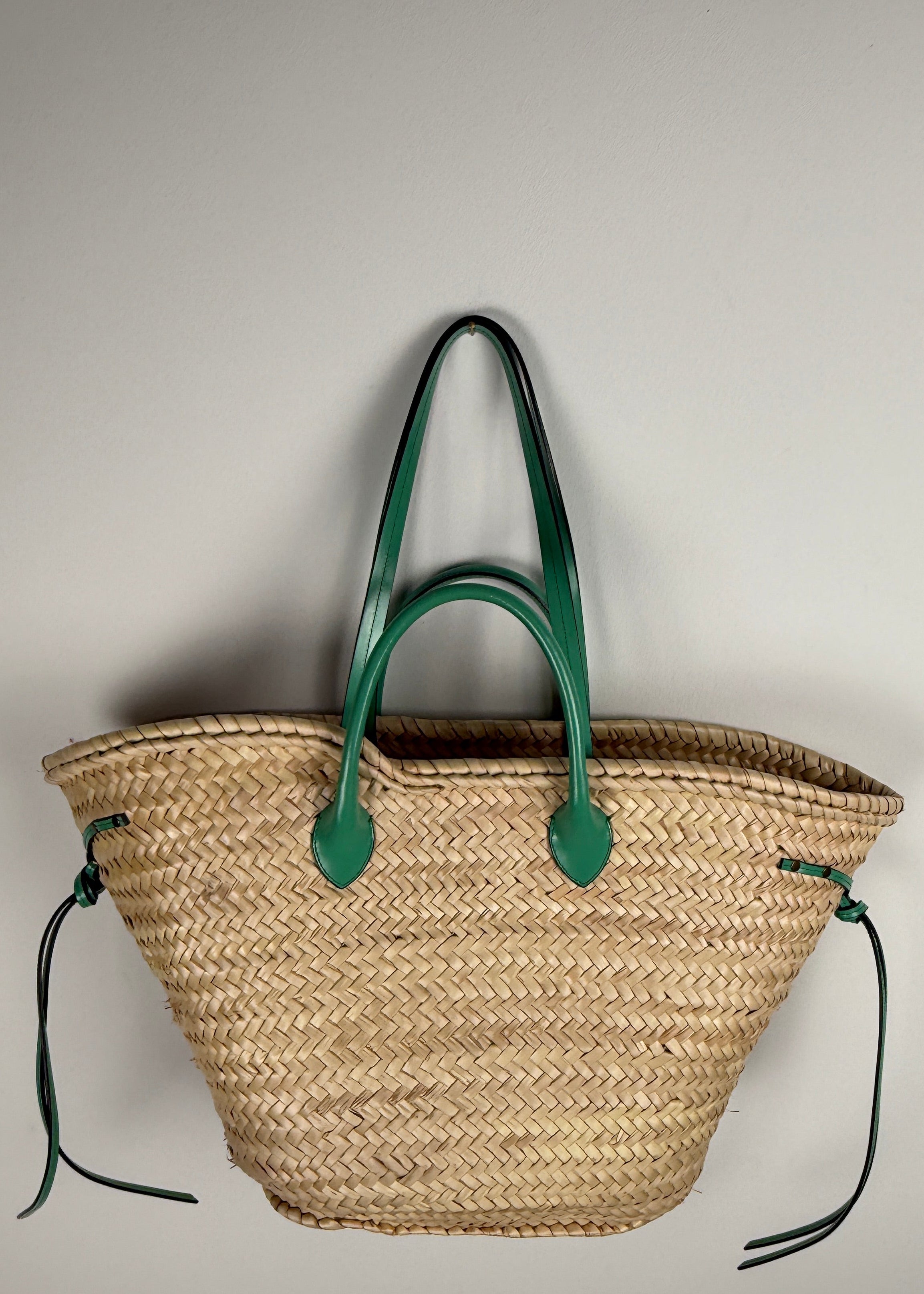 Isabel Marant „Cadix“ Korbtasche mit Lederhenkeln Second Hand – Dear Berlin
