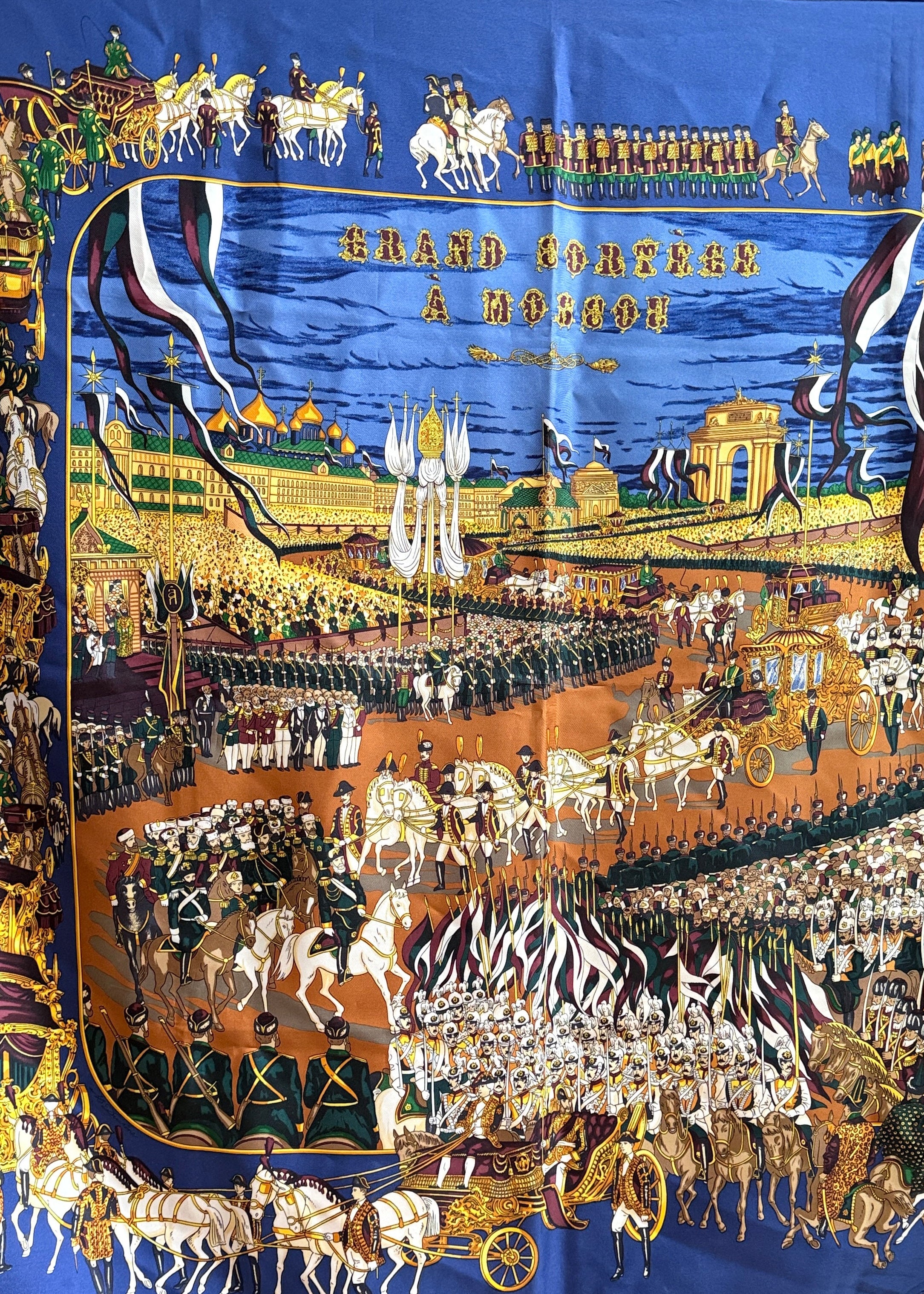 Seidentuch „Grand Cortège à Moscou“ Carré in Blau.