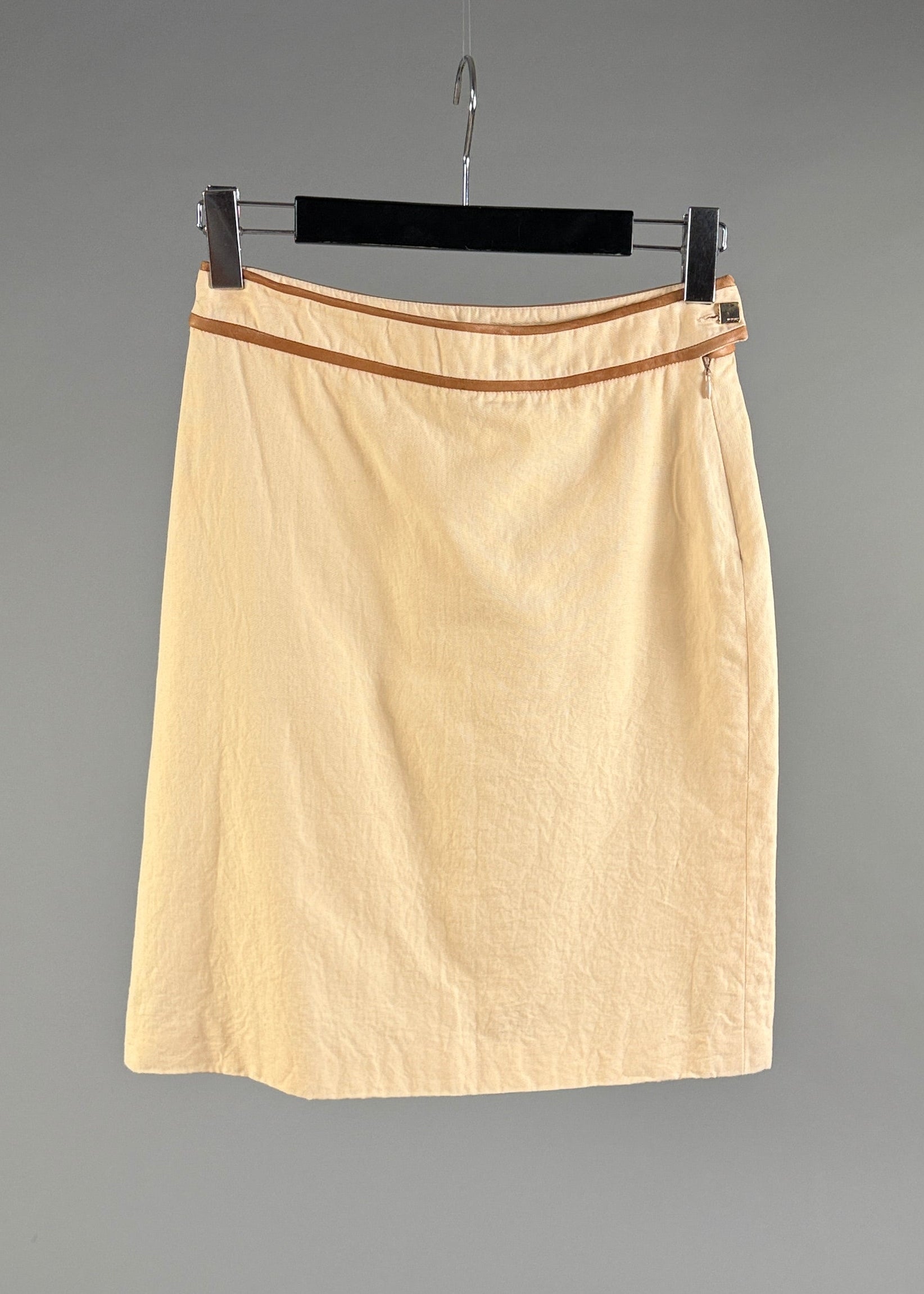 Midirock in hellem Beige