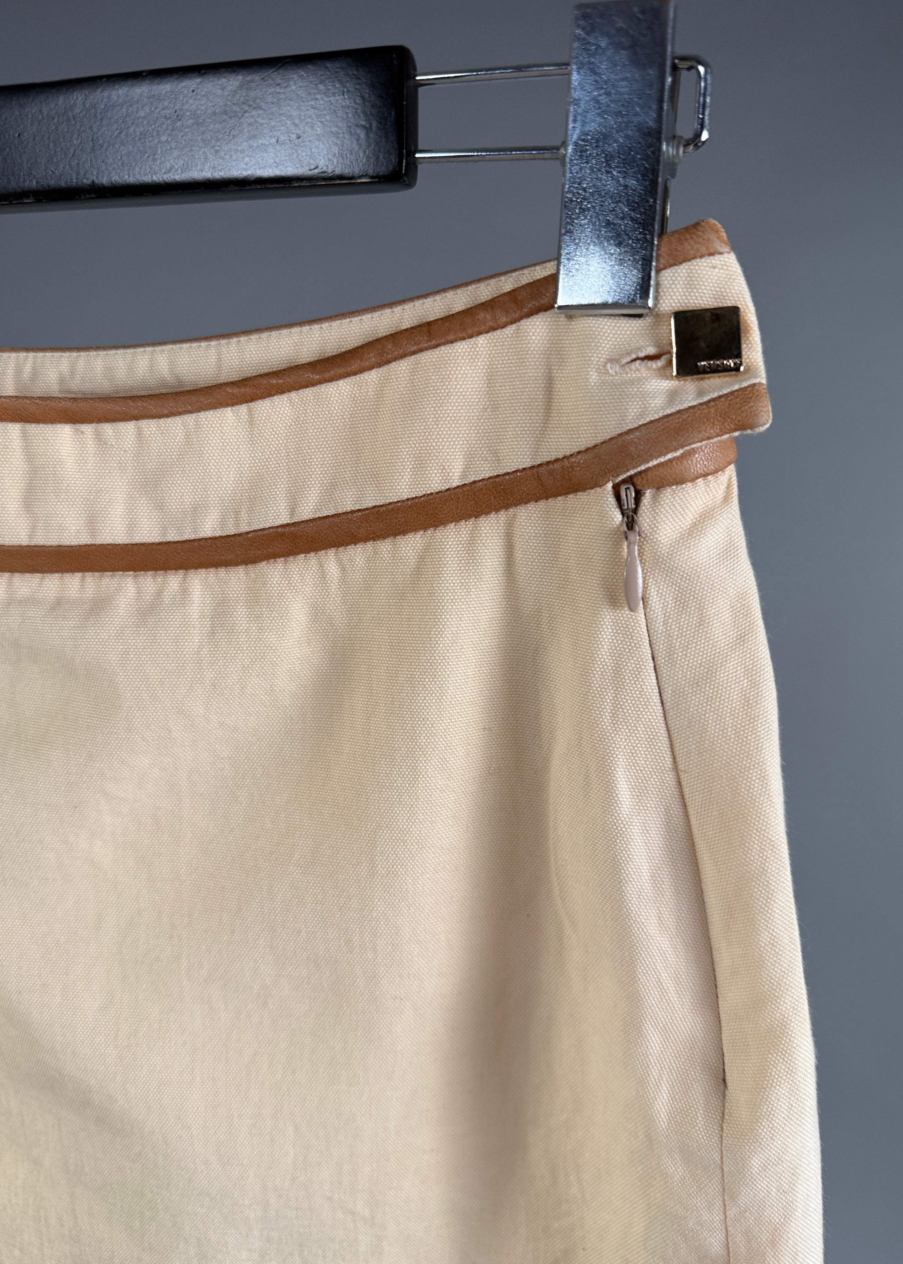 Midirock in hellem Beige