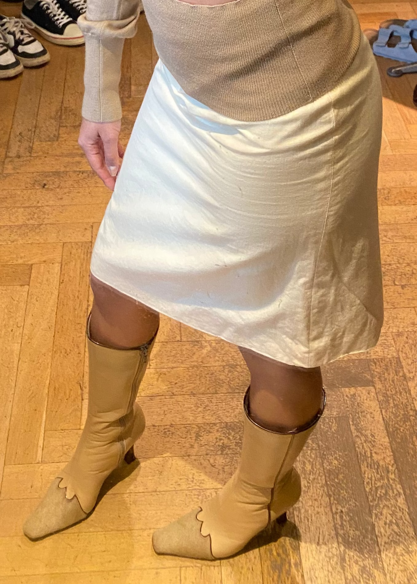 Hohe Stiefel aus Glattleder mit Felldetail