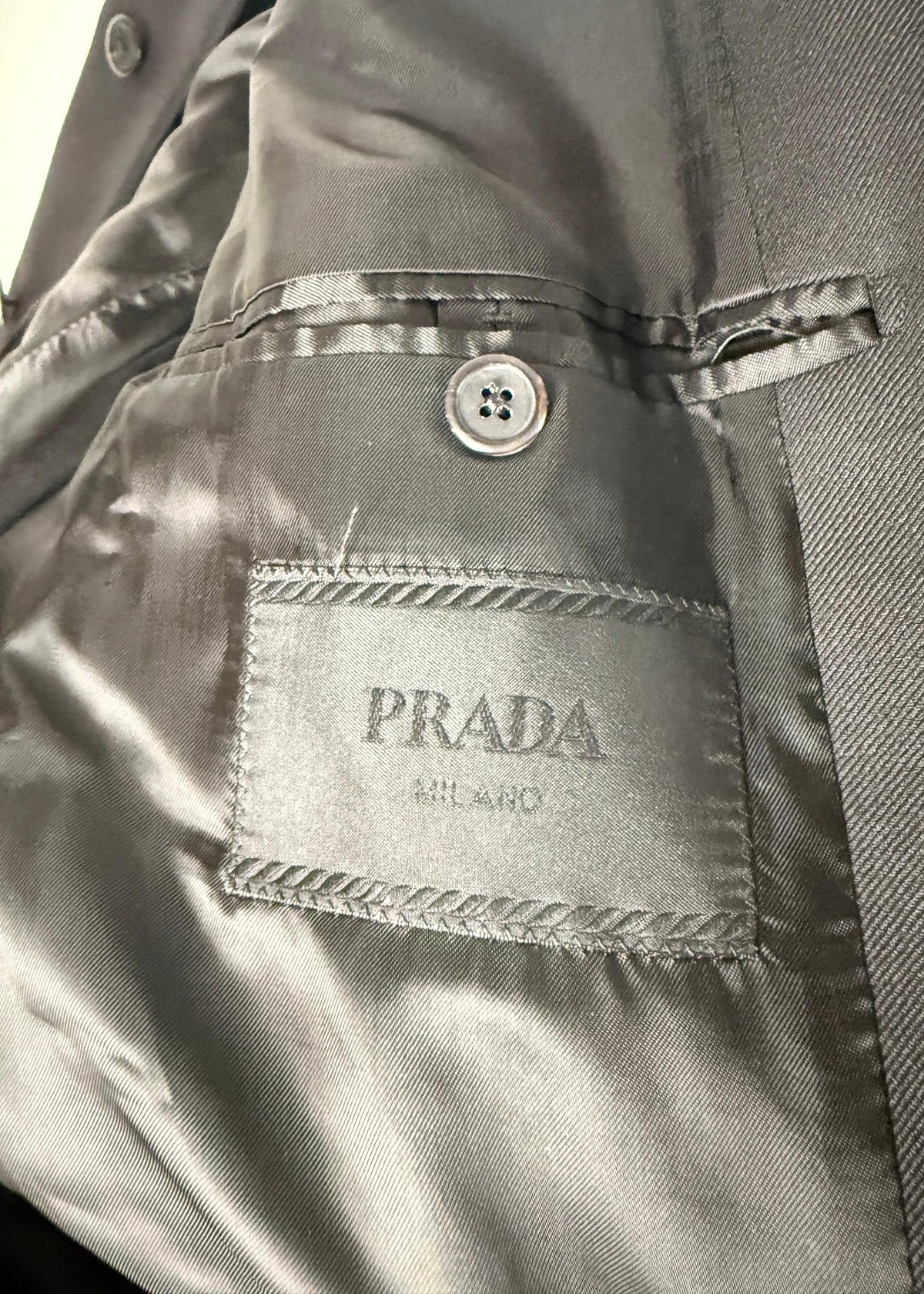 Prada Blazer mit Triangle -Logo - Schwarz Second Hand – Dear Berlin