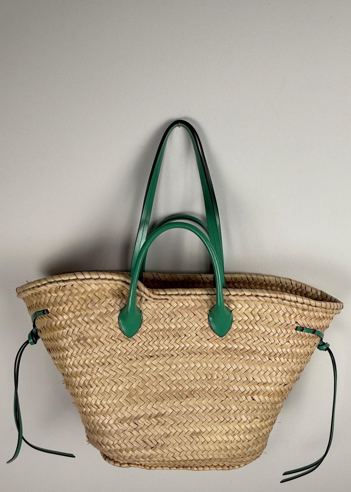 Isabel Marant „Cadix“ Korbtasche mit Lederhenkeln Second Hand – Dear Berlin