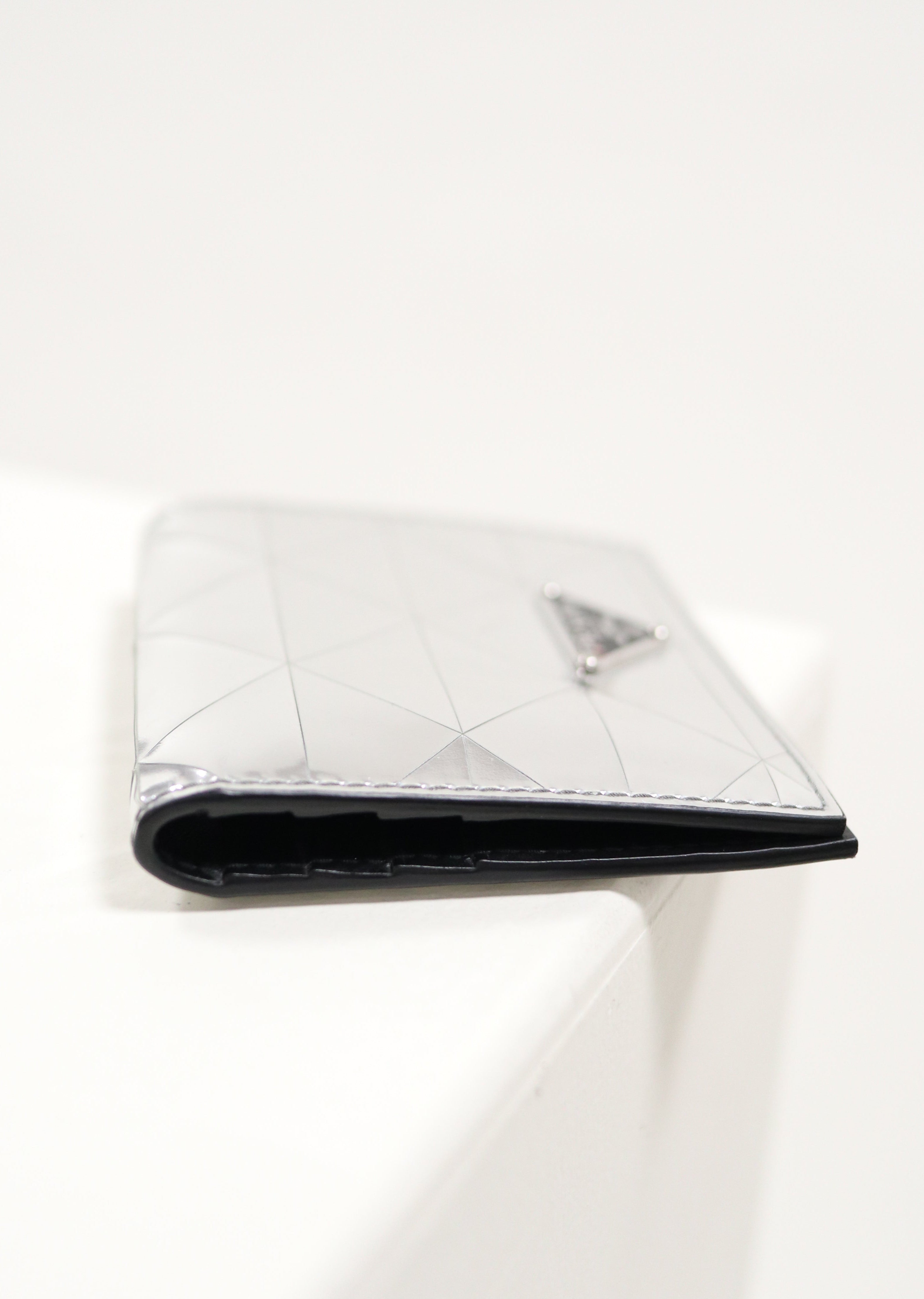 prada wallet