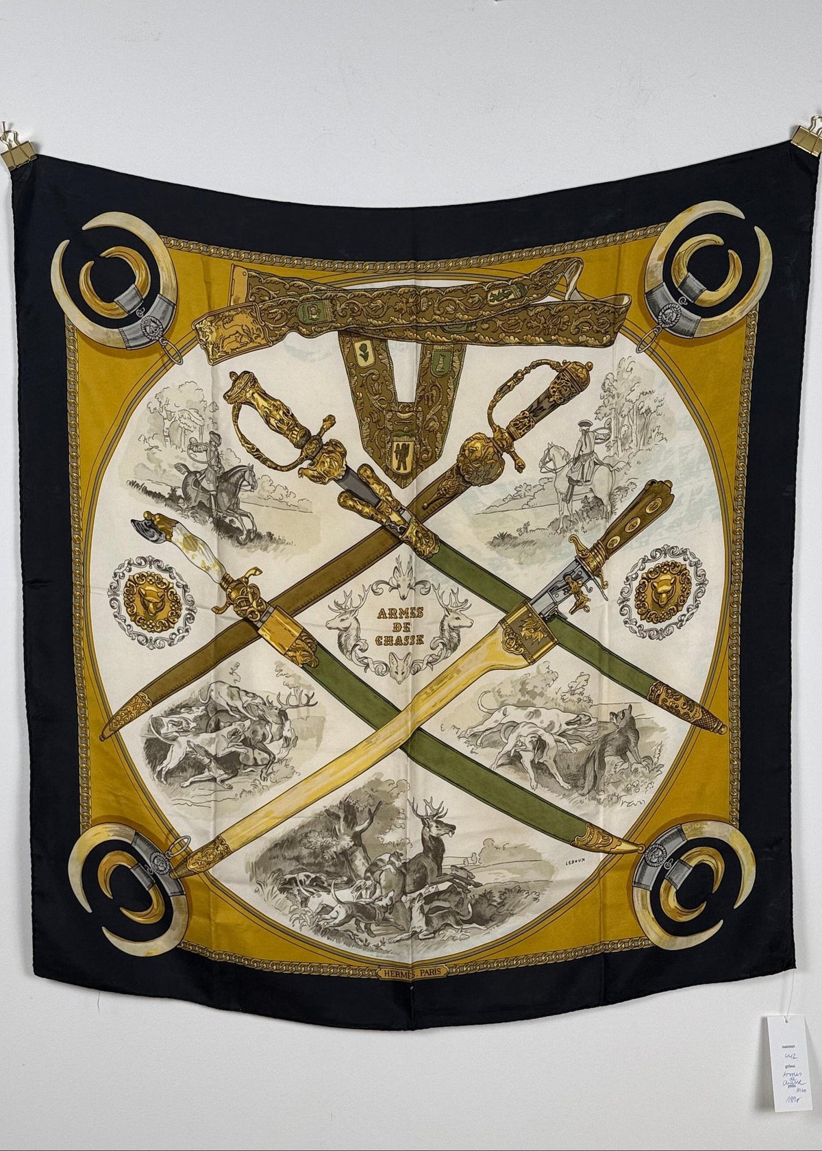 Hermès Seidentuch "Armes de Chasse" 90x90 Second Hand | Dear Berlin
