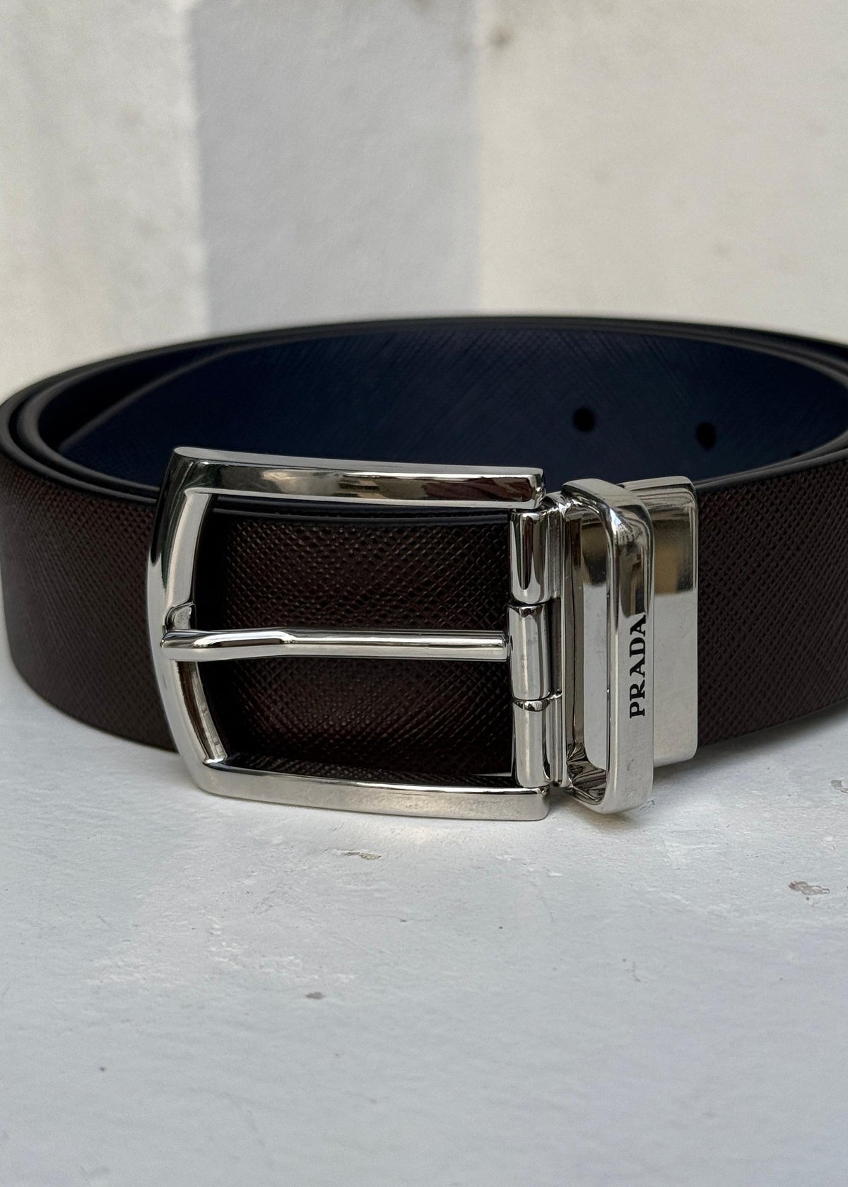 Prada Wendbarer Leder Gürtel, silberne Schnalle Second Hand – Dear Berlin