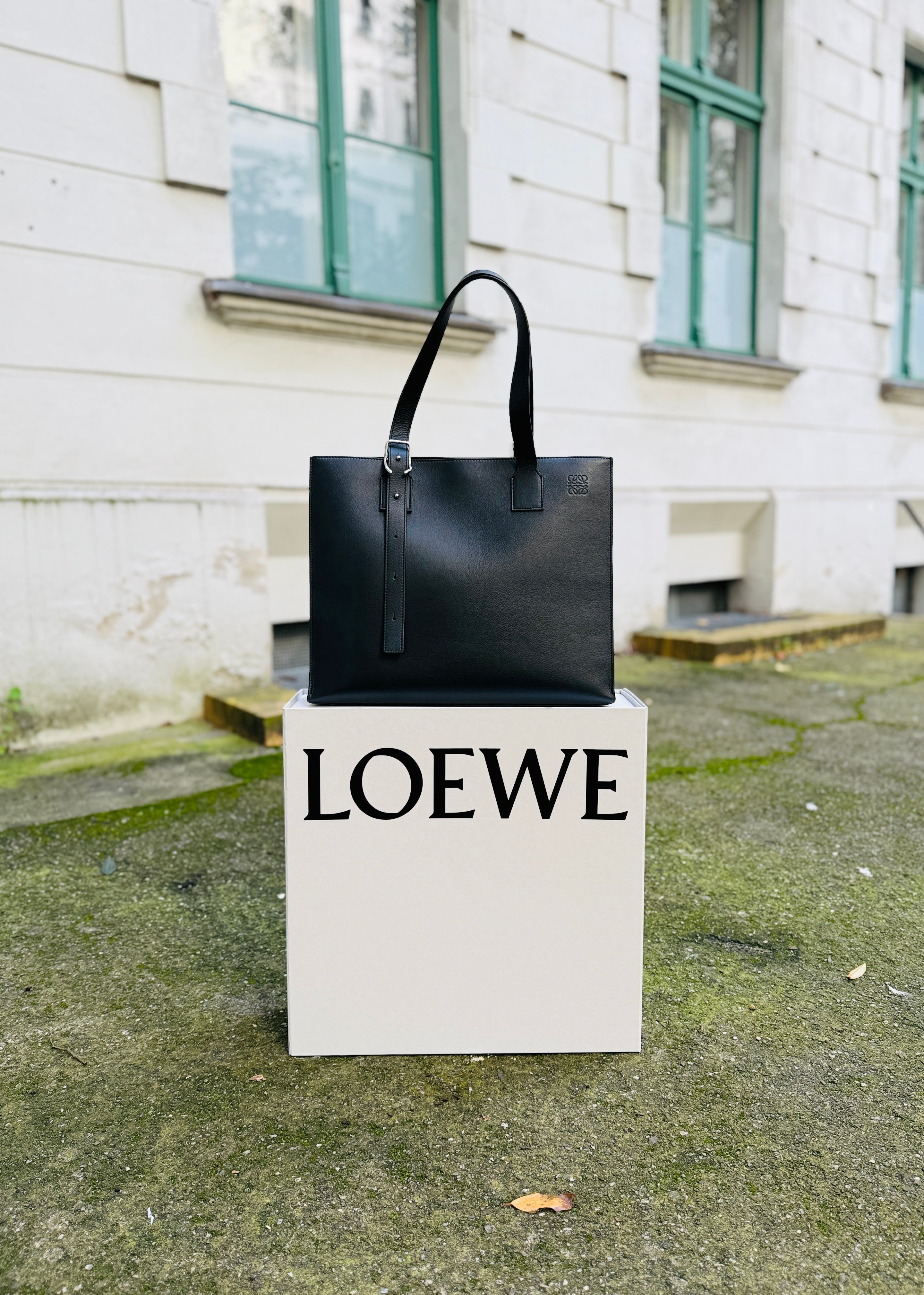 Horizont Buckle Tote