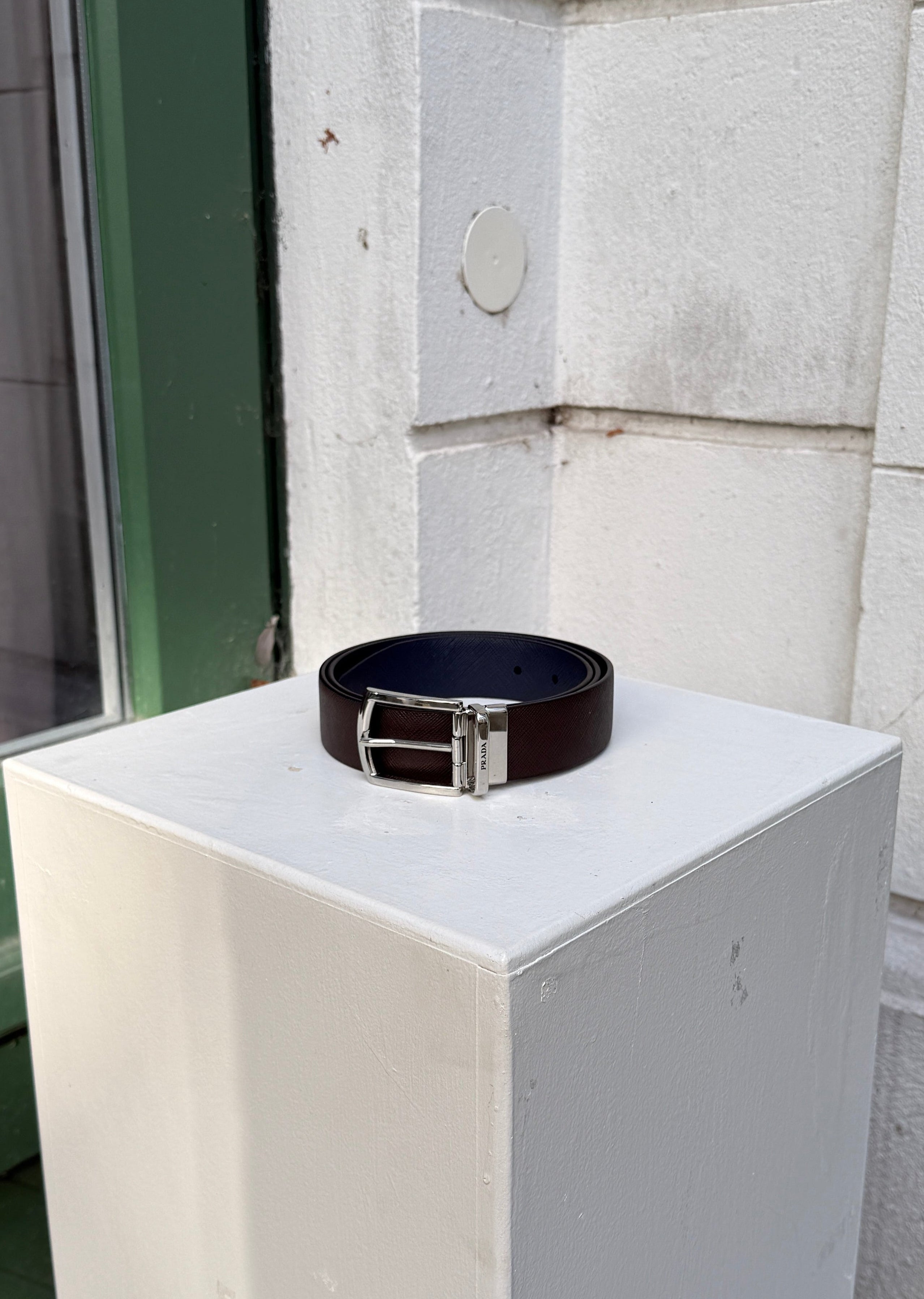Prada Wendbarer Leder Gürtel, silberne Schnalle Second Hand – Dear Berlin