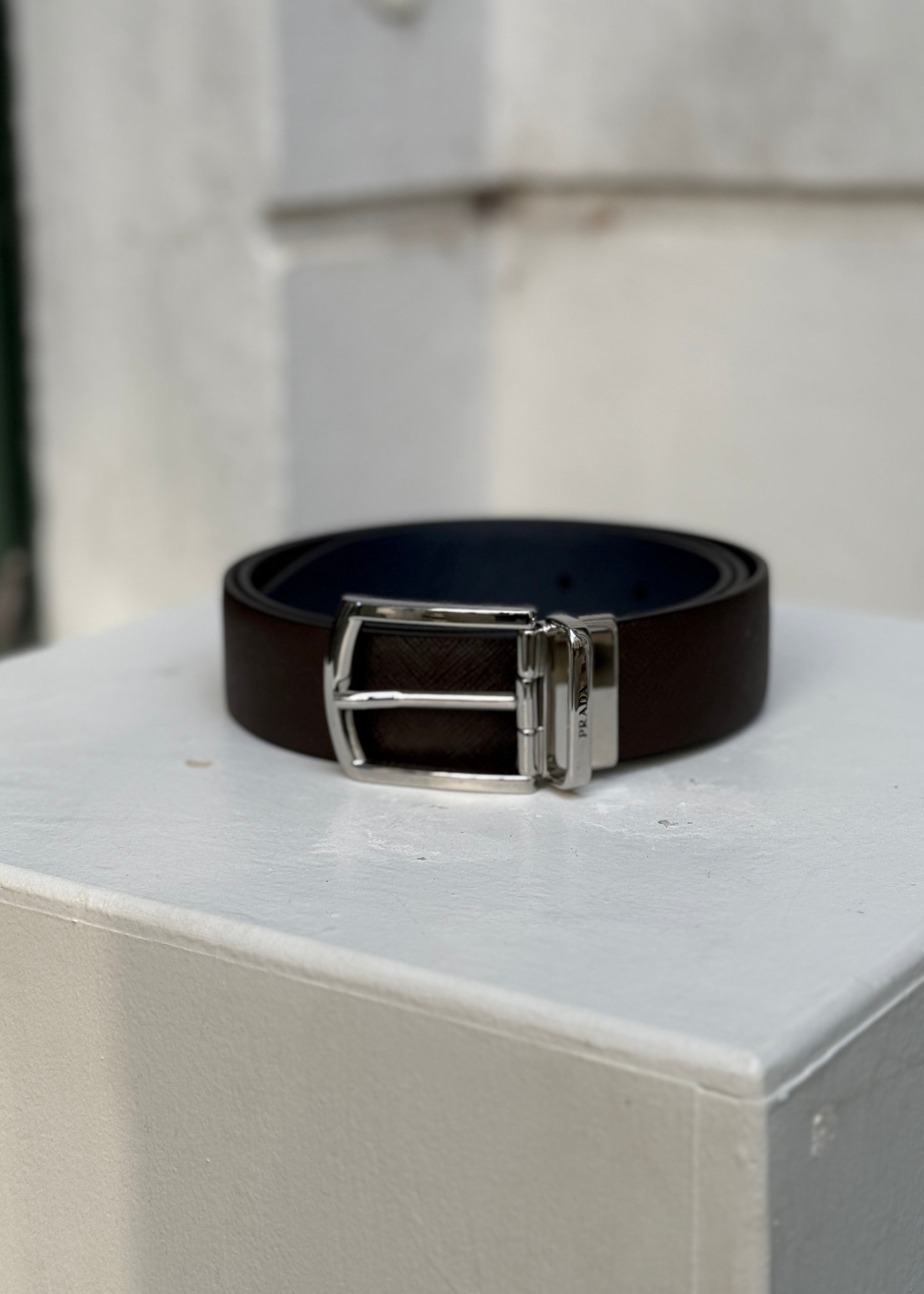 Prada Wendbarer Leder Gürtel, silberne Schnalle Second Hand – Dear Berlin