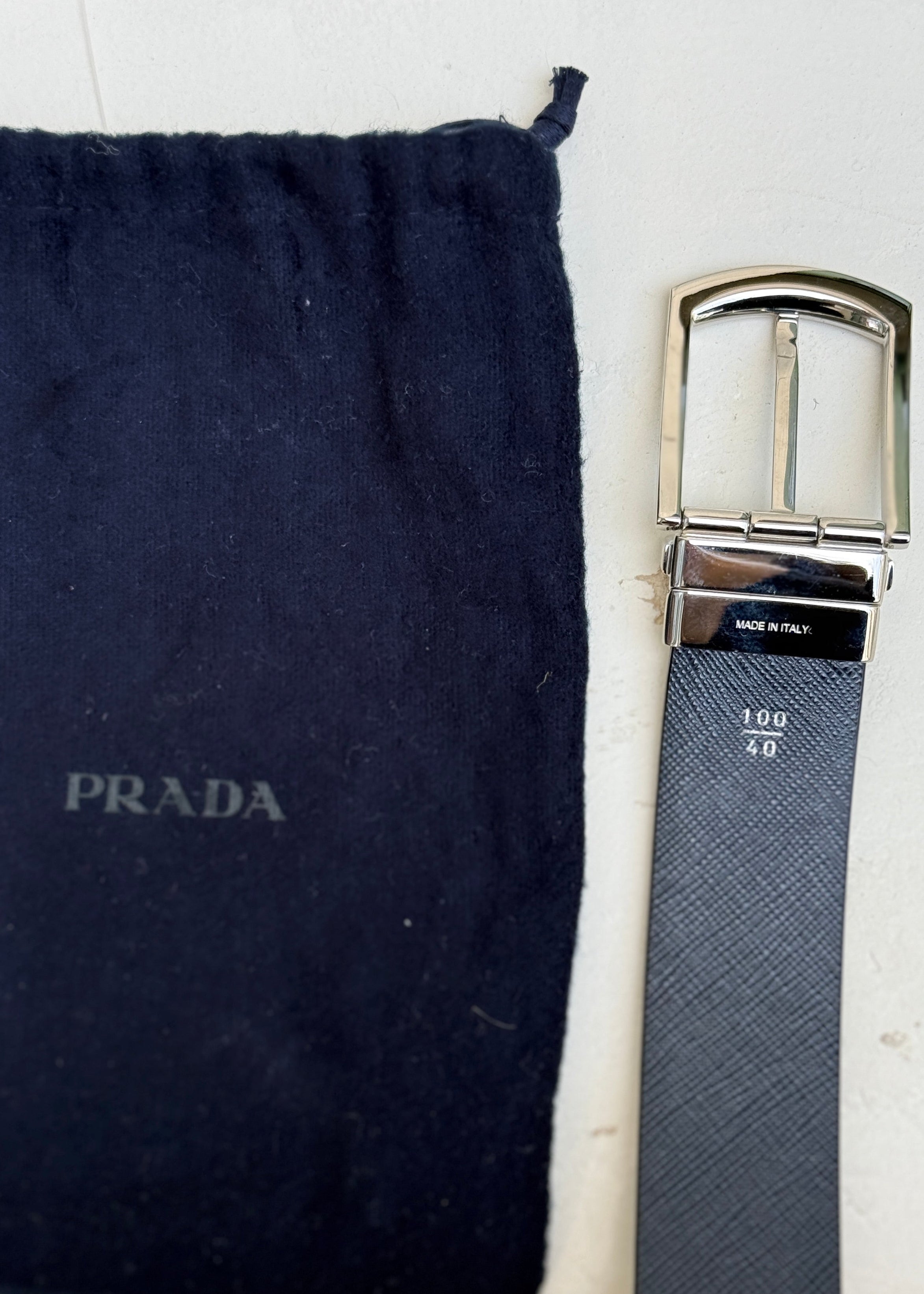 Prada Wendbarer Leder Gürtel, silberne Schnalle Second Hand – Dear Berlin