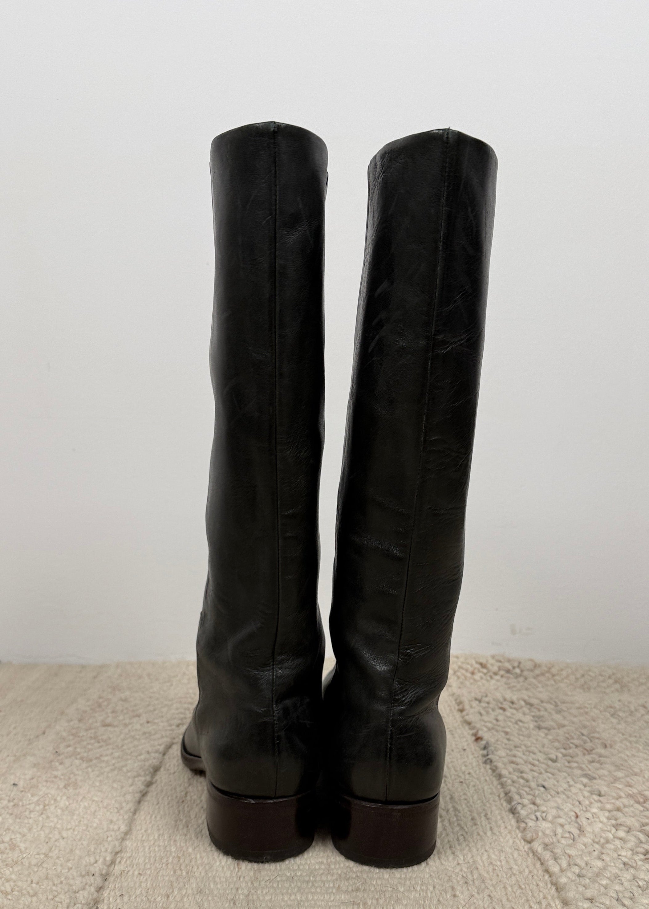 John Galliano Lederstiefel in schwarz Second Hand – Dear Berlin