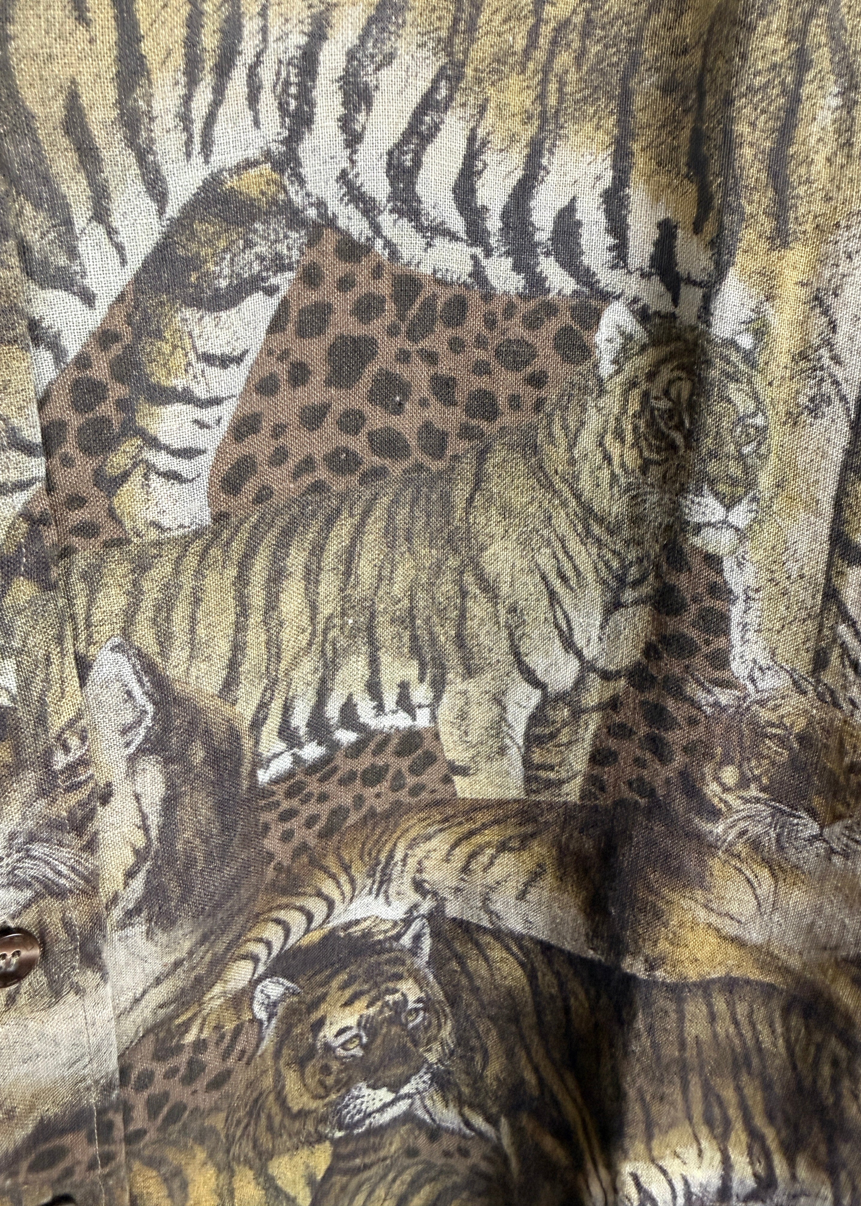 Etro Hemd mit Tigerprint allover Second Hand – Dear Berlin