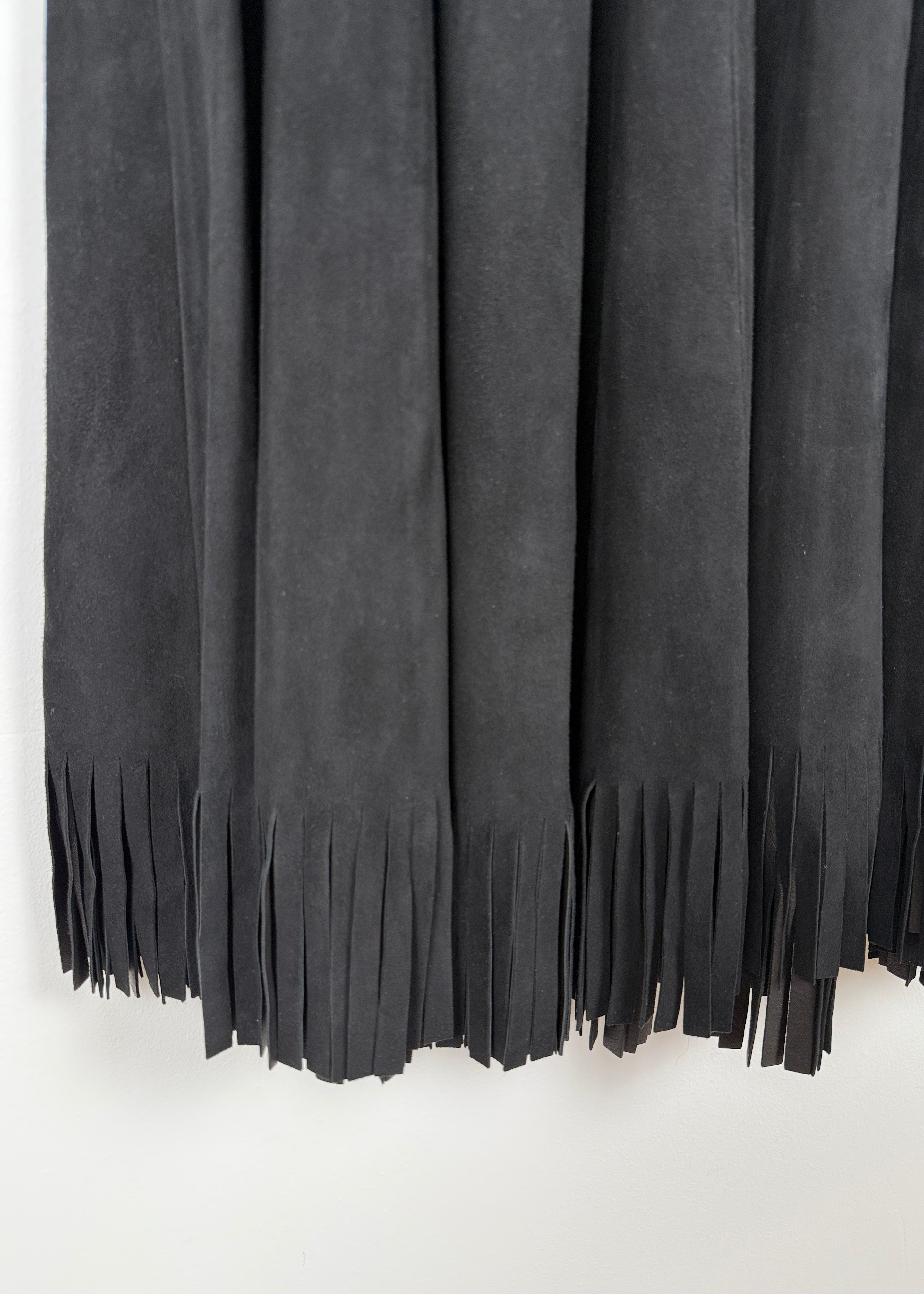 Dior Schwarzer Fransenrock aus weichem Leder Second Hand – Dear Berlin