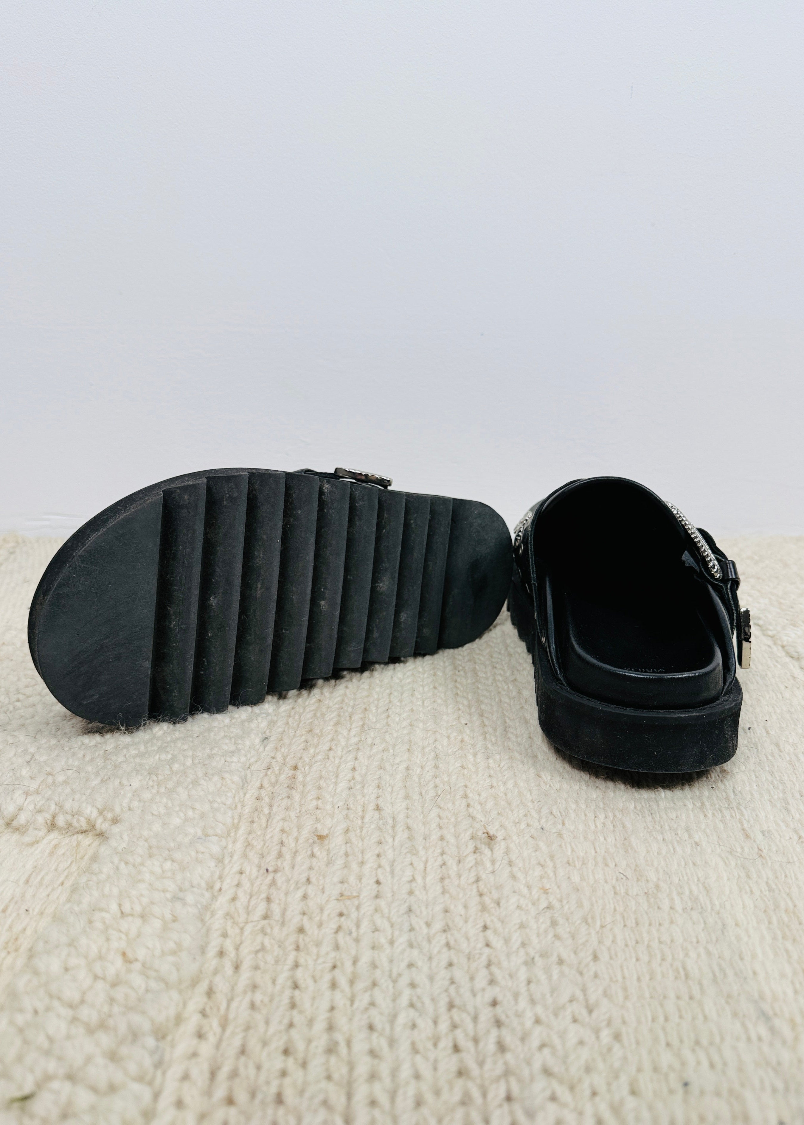 Toga Lederpantolette mit Nieten Second Hand – Dear Berlin