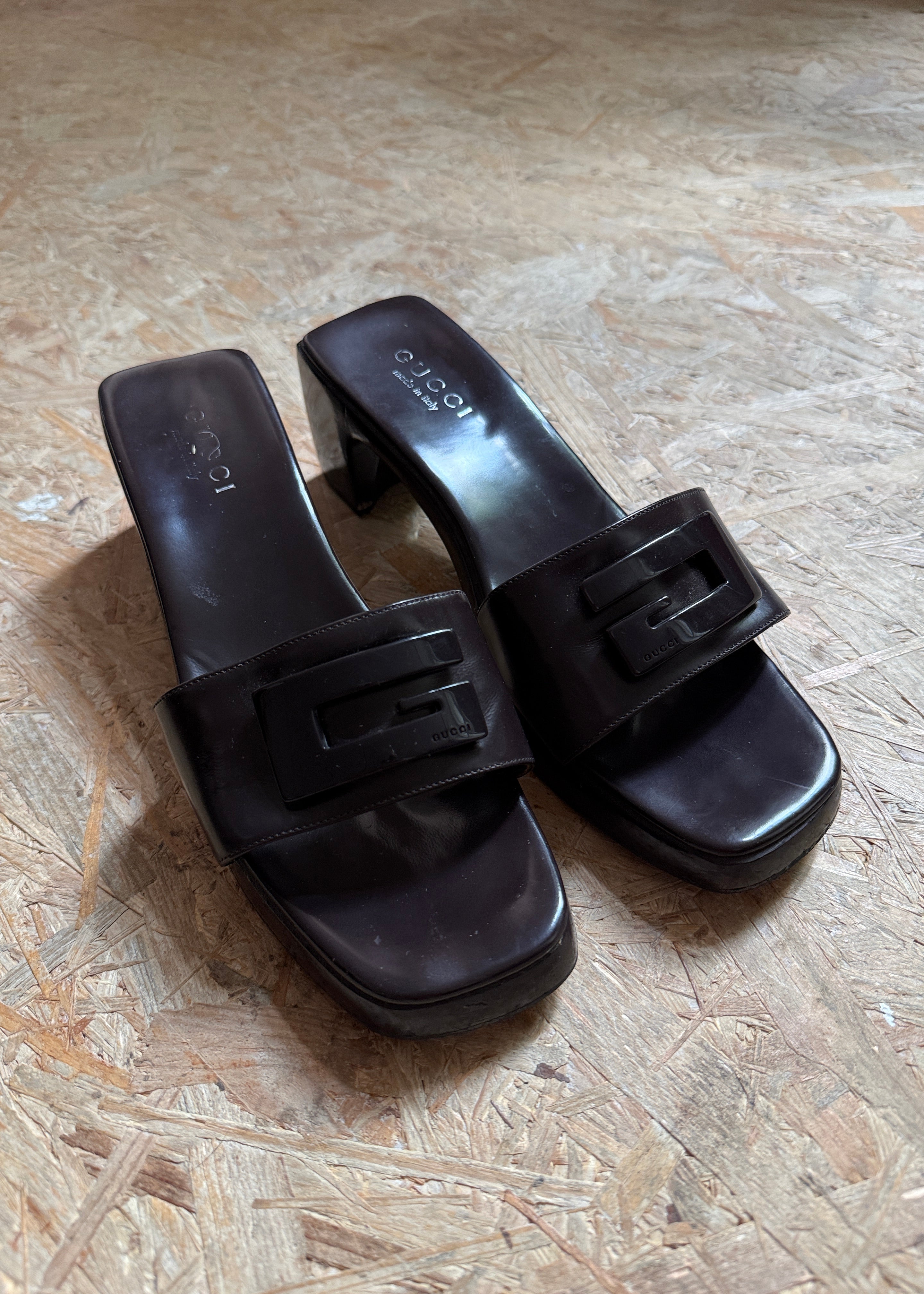 Sleek & Minimalistic Mules-Gucci-Dear Berlin