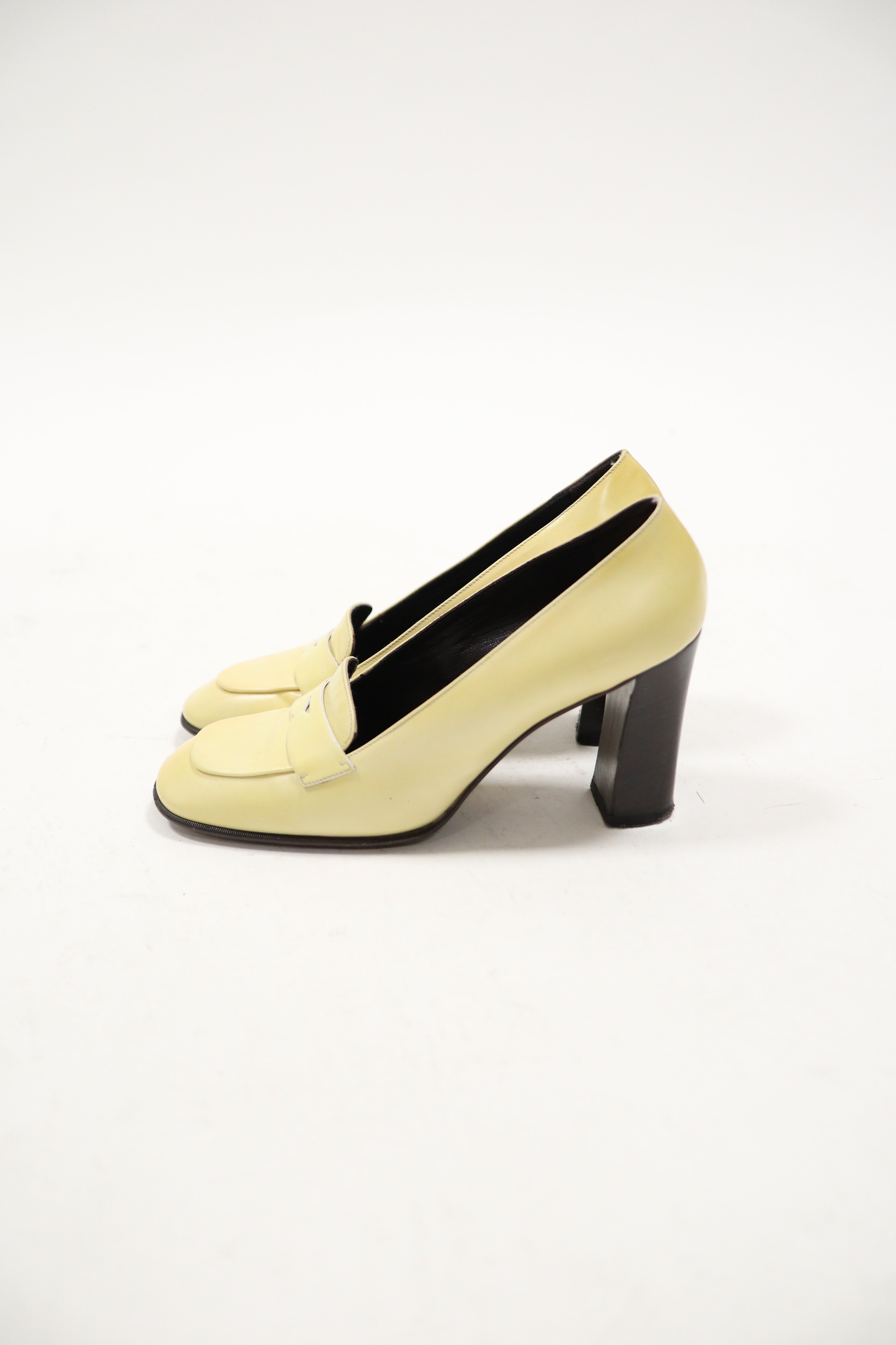 Prada Pumps