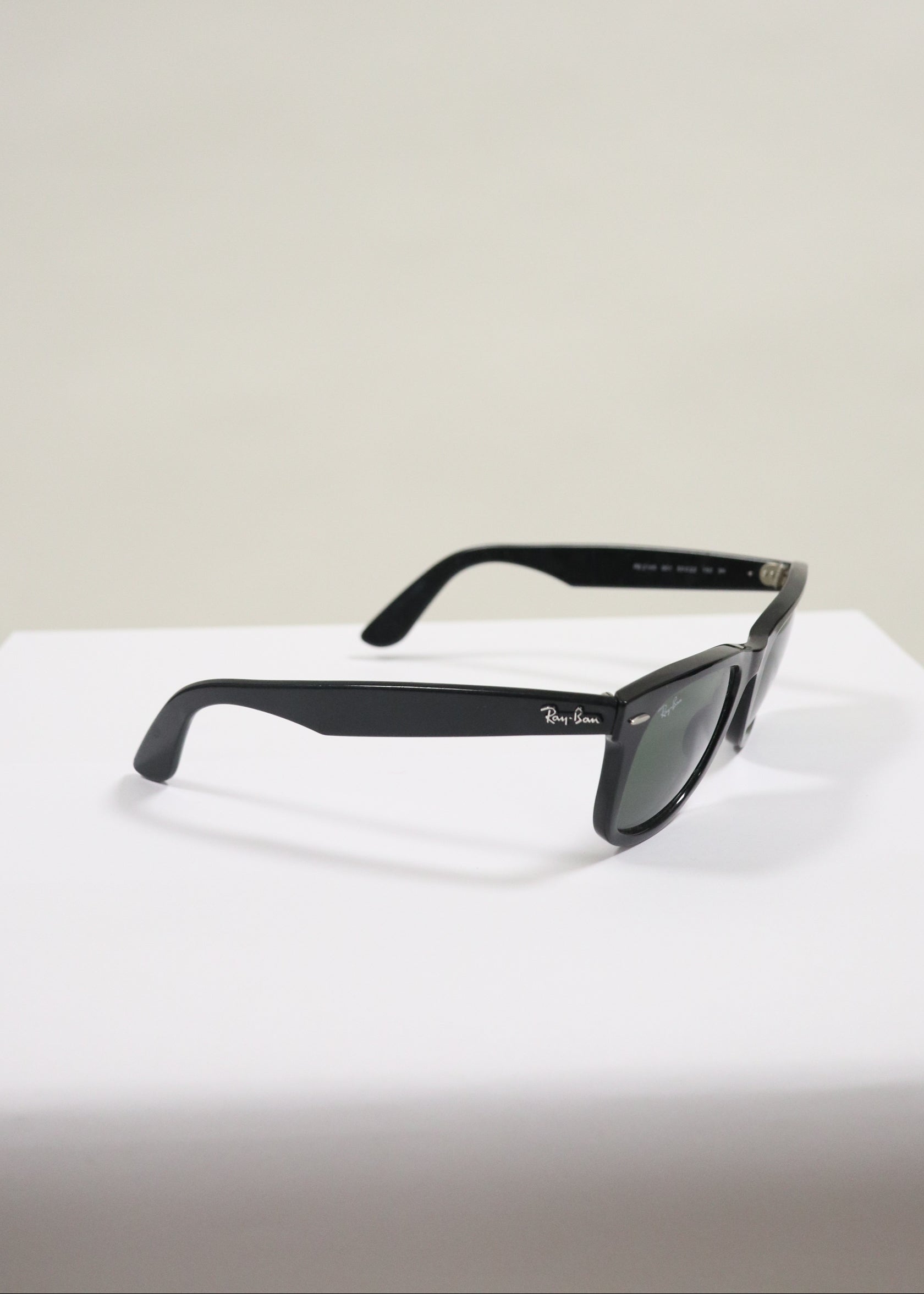 RAY BAN Wayfarrer sunglasses