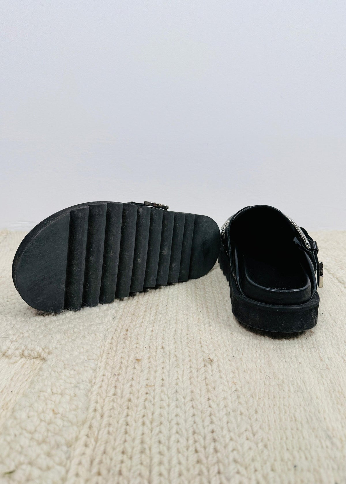 Toga Lederpantolette mit Nieten Second Hand – Dear Berlin