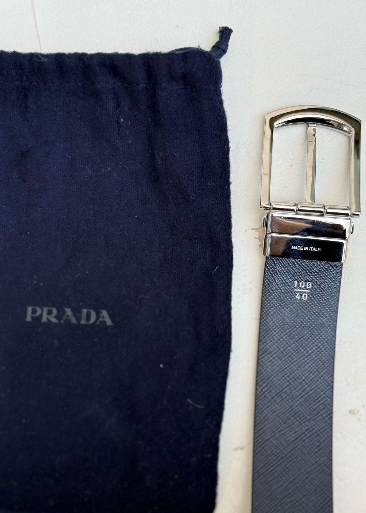 Prada Wendbarer Leder Gürtel, silberne Schnalle Second Hand – Dear Berlin
